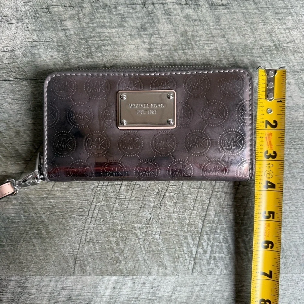 Michael Kors Metallic Bifold Wallet Wristlet Zip Closure